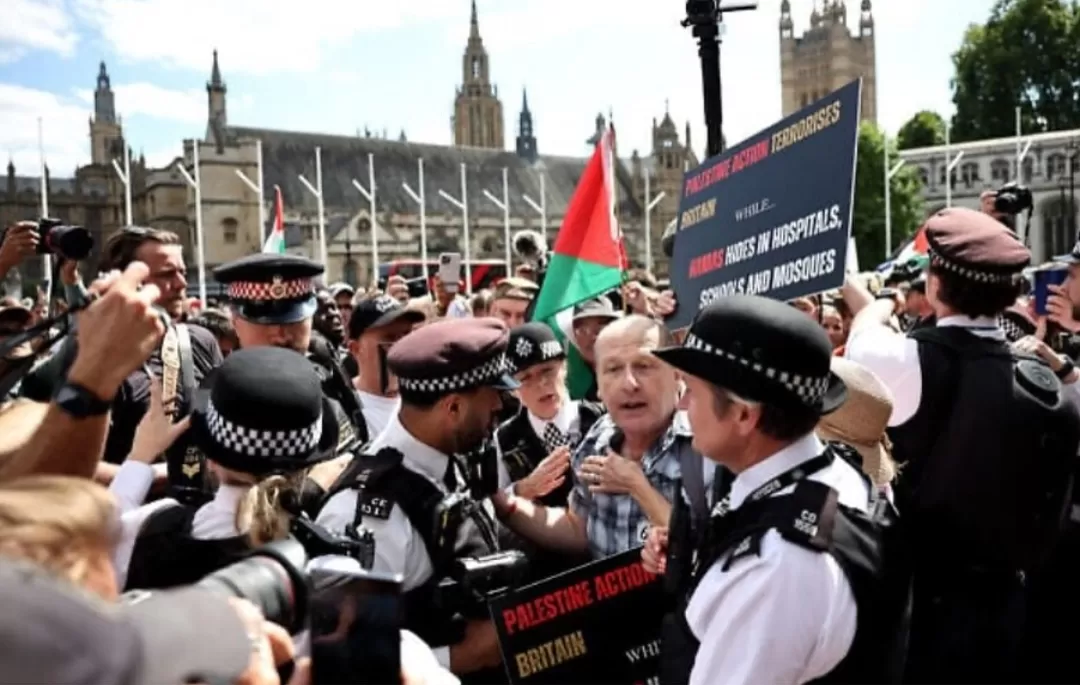 Ratusan demonstran di London ditangkap usai protes larangan kelompok Palestine Action oleh pemerintah Inggris. (Foto: Instagram @timesofisrael)
