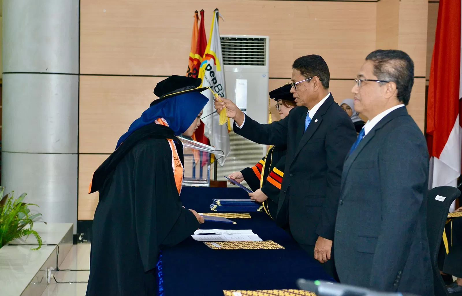 Wakil Menteri ESDM Yuliot mendorong lulusan Politeknik Energi dan Pertambangan (PEP) Bandung untuk menjadi agen perubahan dalam mengakselerasi hilirisasi dan inovasi di masa depan.