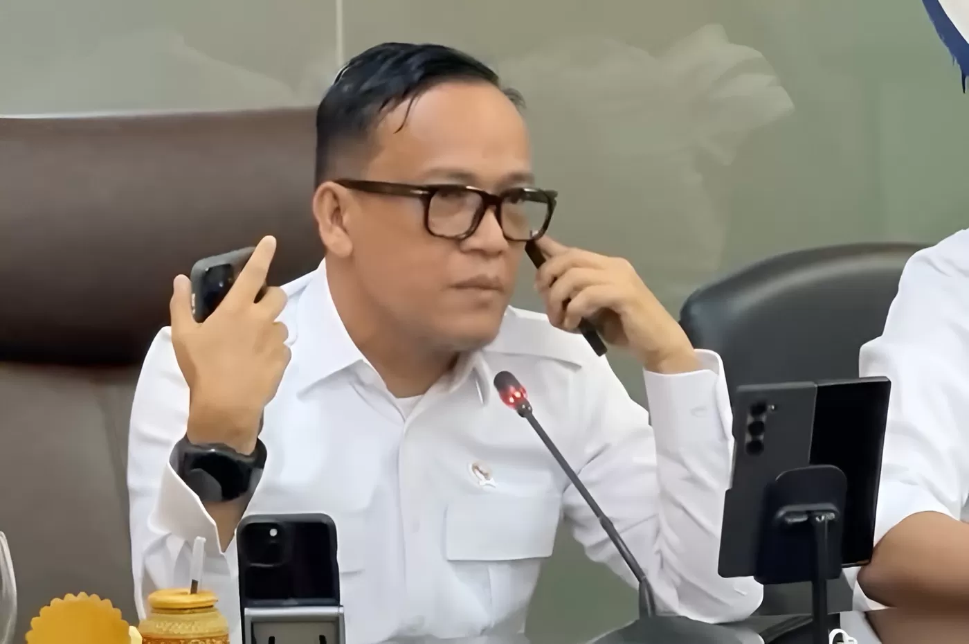 Wakil Menteri Ketenagakerjaan (Wamenaker) RI, Immanuel Ebenezer terkena OTT oleh KPK, Kamis (21/08/2025) sebagaimana dibenarkan oleh Wakil Ketua KPK, Fitroh Rohcahyanto. 
