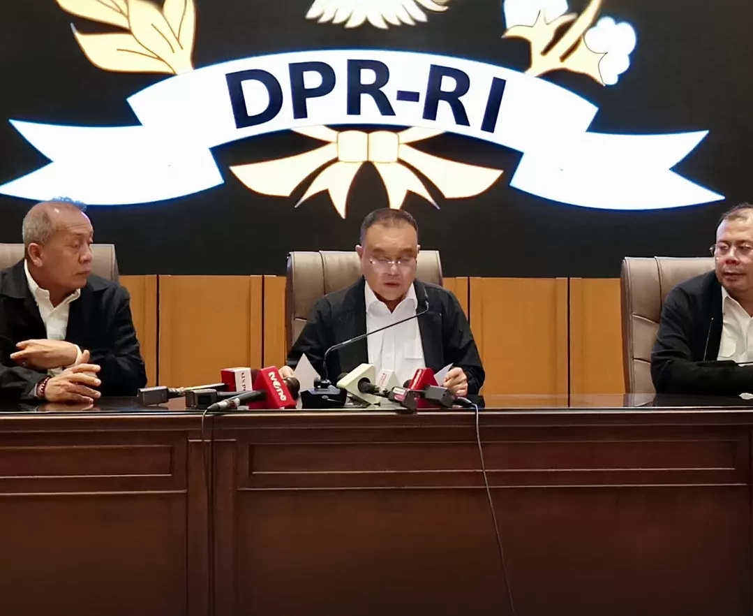 DPR pangkas fasilitas, hapus tunjangan rumah, dan stop gaji anggota yang dinonaktifkan. (Instagram @fakta.indo)