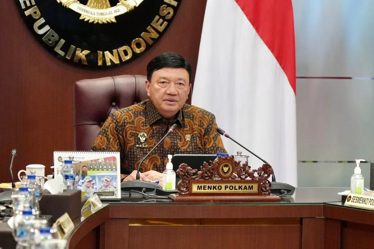 Pengamat Politik Rusmin Effendy tanggapi pencopotan Menko Polkam. (Foto: polkam.go.id)