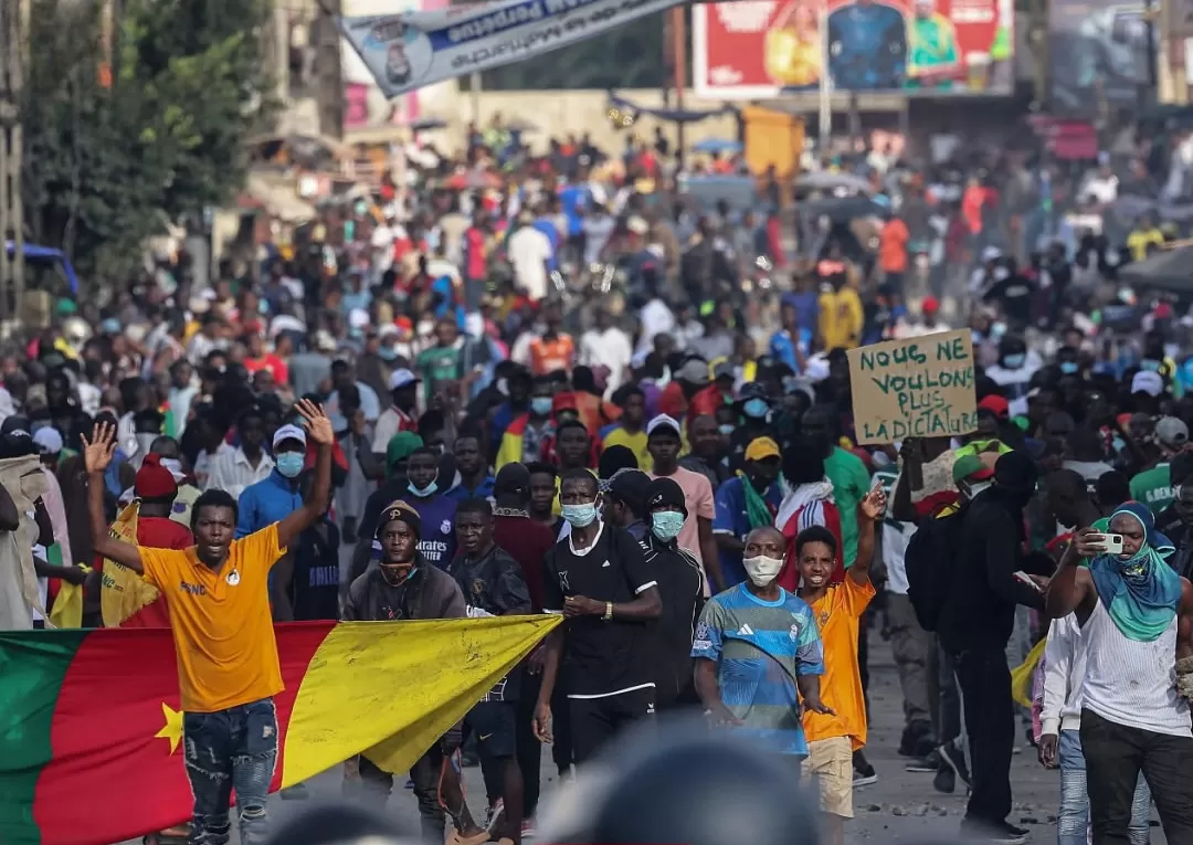 Puluhan tewas di Kamerun setelah protes pemilu berujung bentrokan brutal antara warga dan aparat keamanan. (Foto: Instagram @thehtafrica)