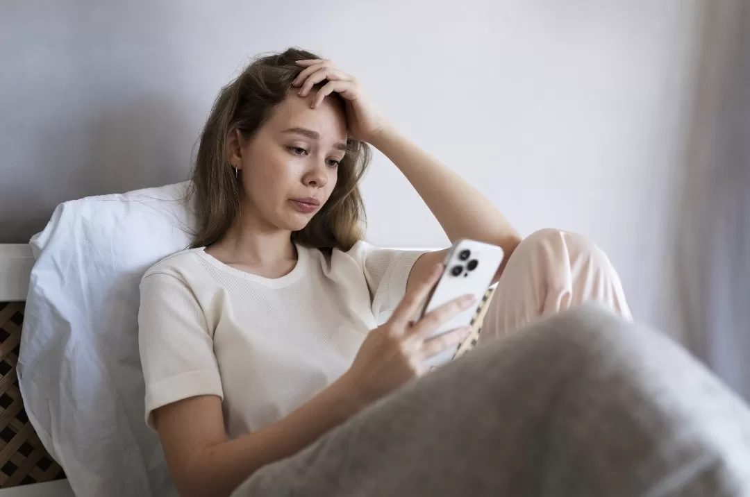 Ilustrasi. Gen Z menghadapi tekanan psikologis akibat media sosial. (Foto: Freepik)