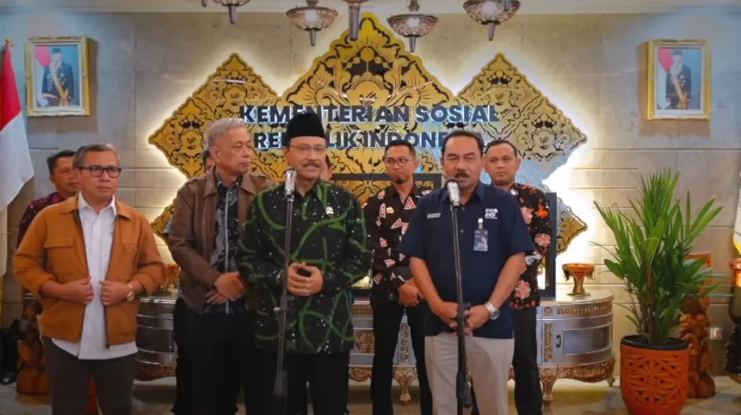 Menteri Sosial Saifullah Yusuf beserta jajaran. (Foto: Instagram @kemensosri)