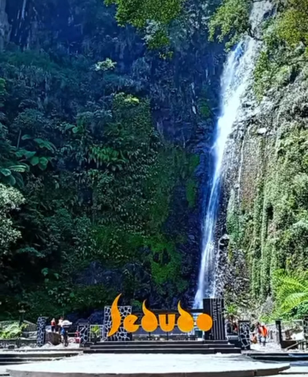 Air Terjun Sedudo menghadirkan pemandangan indah, udara sejuk, dan kisah legenda yang menambah daya tarik wisata. (Foto: Instagram @wisata_sedudo_nganjuk)