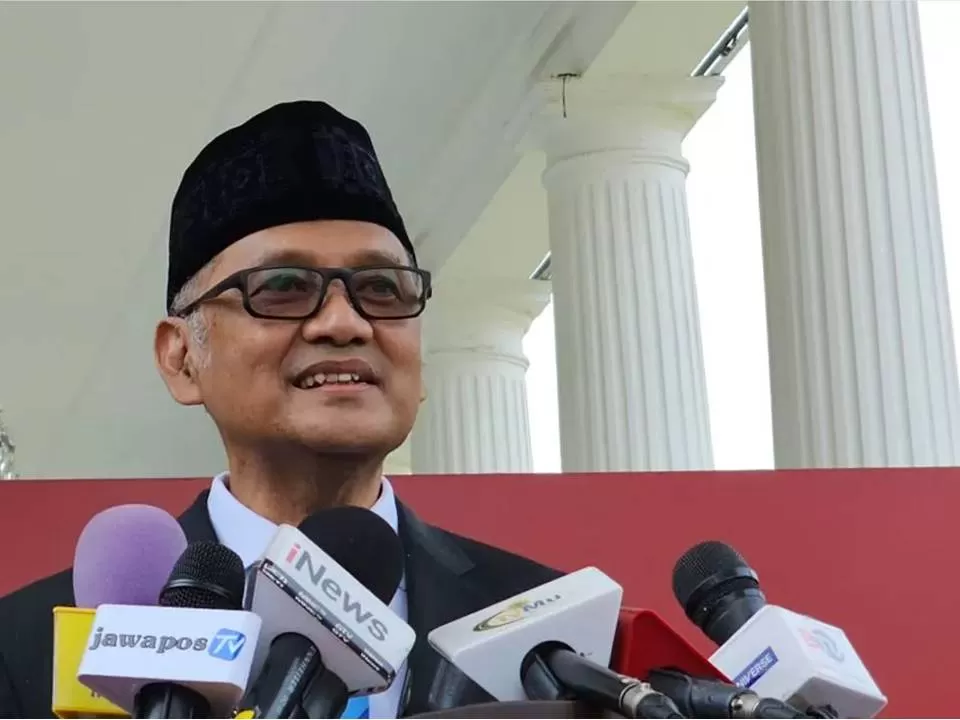 Badan Haji dan Umroh menajdi lembaga mandiri terpisah dari Kementerian Agama agar pemerintah dapat lebih fokus meningkatkan penyelenggaraan ibadah ke Tanah Suci