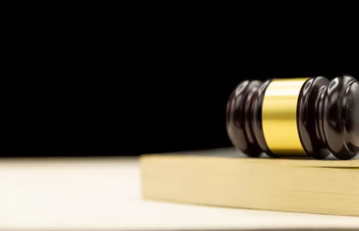 Proses hukum terhadap mahasiswa Trisakti terkait demo ricuh masih tetap berjalan. (freepik.com)