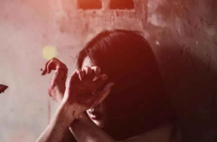 Ilustrasi Remaja ODGJ Diduga membunuh orang tuanya saat sholat Dzuhur. (foto: Istimewa)