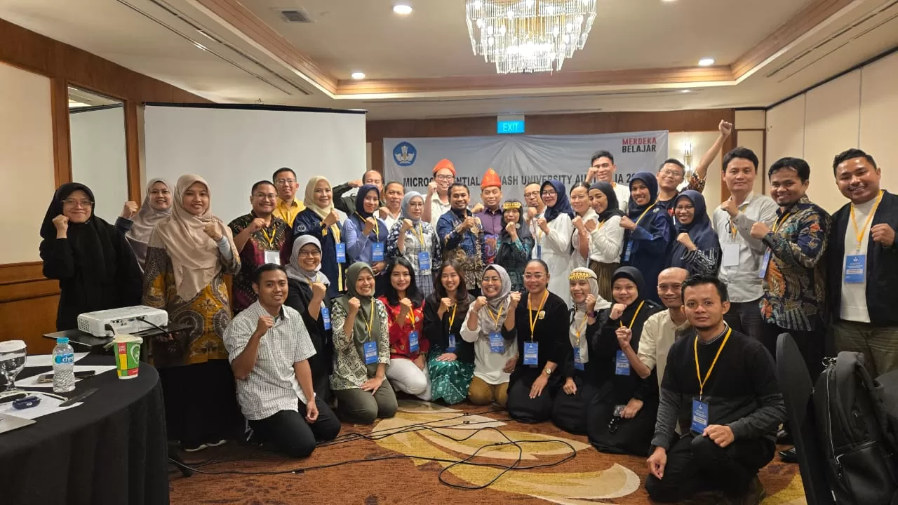 Guru SMK 1 Rembang, Anisa Rahmanti, Raih Beasiswa Microcredential di Monash University