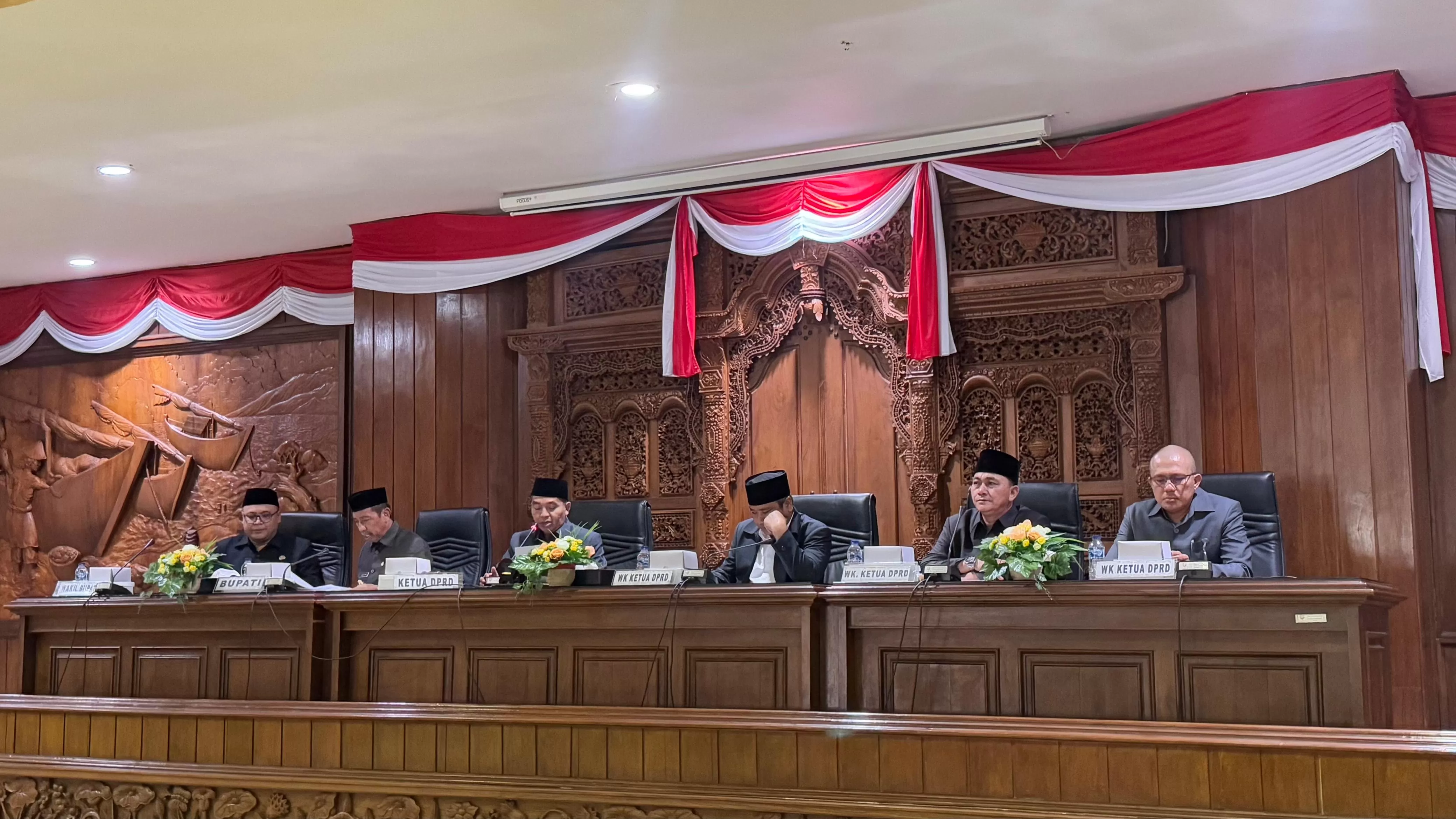 Rapat Paripurna Pengantar Nota Keuangan Rancangan Anggaran Pendapatan dan Belanja Daerah Kabupaten Rembang Tahun Anggaran 2025.