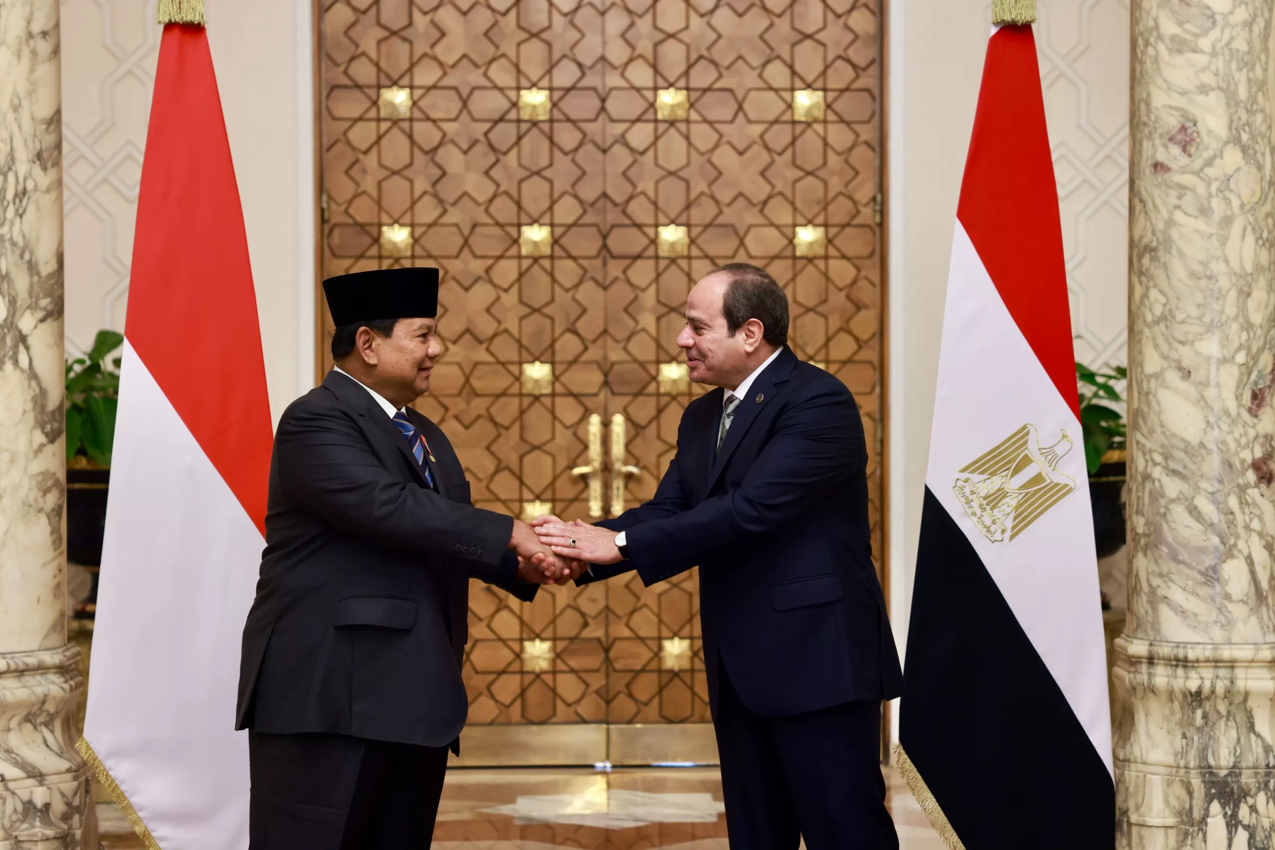 Prabowo Subianto bertemu Presiden Mesir, Abdel Fattah El-Sisi, bahas peningkatan kerjasama perdagangan, pendidikan, hingga promosi budaya.  