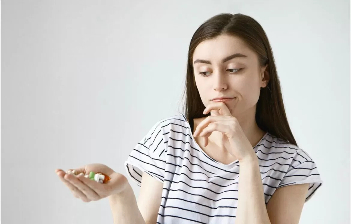 Ilustrasi minuman yang mengklaim dirinya ASI Booster dicabut izin edarnya oleh BPOM. (Greepik/karlyukav)