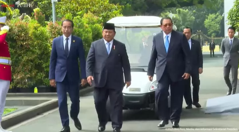 Presiden resmikan Danantara didampingi Mantan Presiden Jokowi dan SBY. (YouTube Sekretariat Presiden)