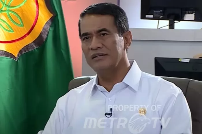 Menteri Pertanian RI, Amran Sulaiman (kanan). (YouTube.com / Q&A METRO TV)