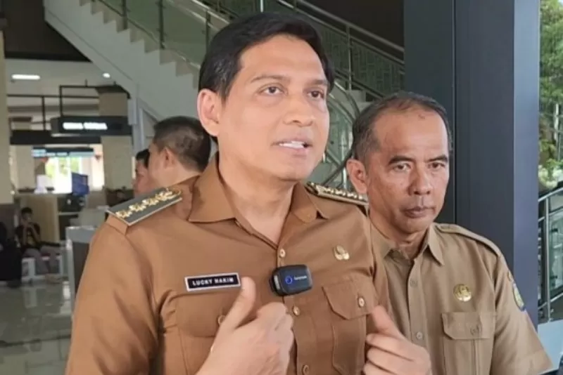 Potret Artis sekaligus Bupati Indramayu, Lucky Hakim. (Instagram.com/@luckyhakimofficial)