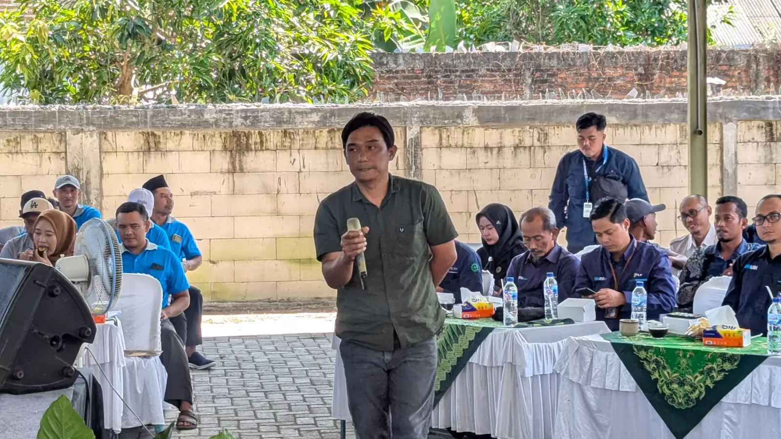 Petani milenial Rembang usulkan satu embung kecil per areal pertanian. Pemkab siap bantu wujudkan solusi air bagi petani di musim kemarau.