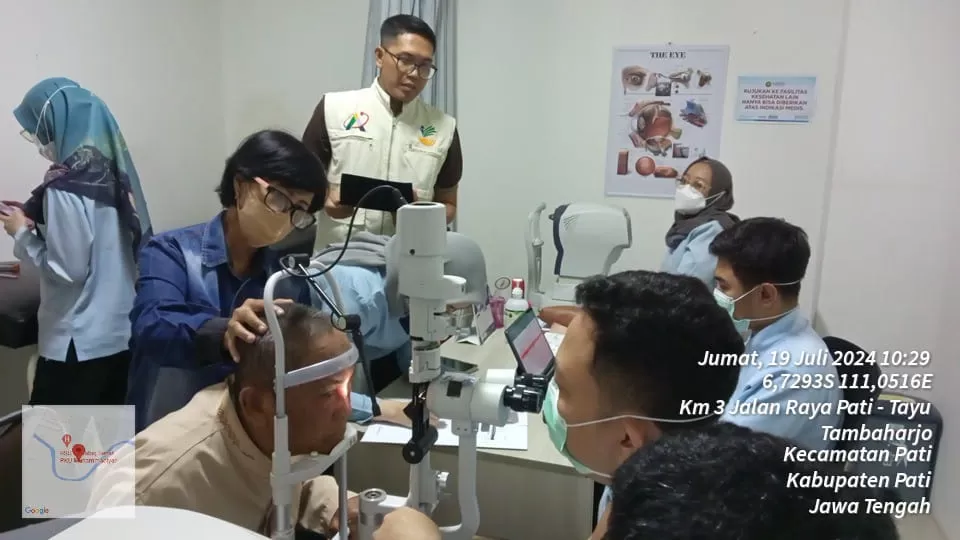 Kemensos, Pemkab Rembang, dan Perdami gelar operasi katarak gratis untuk 50 lansia tak mampu di RSUD Rembang.