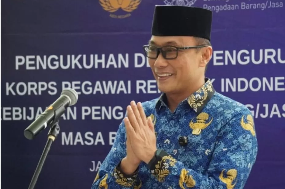Potret Ketua Umum Dewan Pengurus KORPRI Nasional Zudan Arif saat pelantikan Dewan Pengurus KORPRI LKPP, 19 Mei 2025. (Tangakapan layar bkn.go.id)