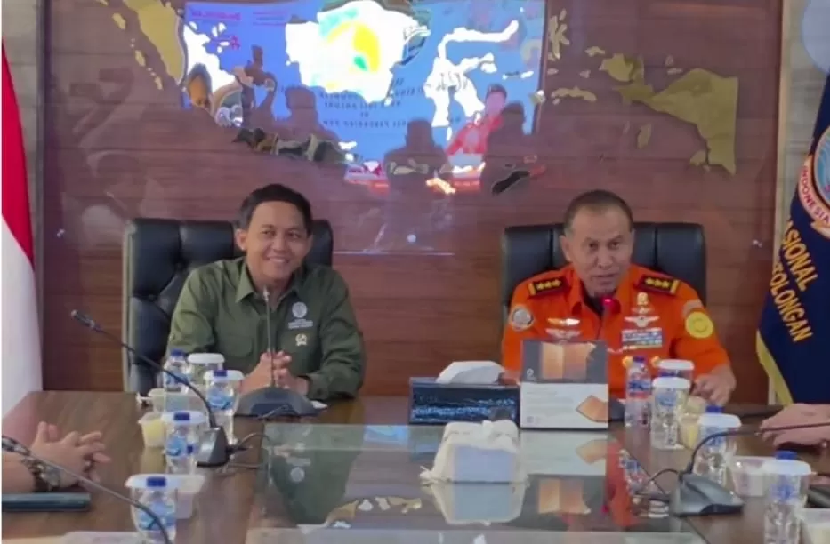 Potret pertemuan Menteri Kehutanan Raja Juli Antoni bersama Kepala Basarnas Mohammad Syafii di kantor Basarnas, Senin, 30 Juni 2025, (Instagram/rajaantoni)