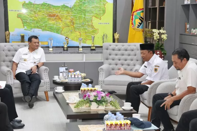 KDMP akan diluncurkan di Klaten oleh Presiden Prabowo. Gubernur Jateng siap kawal pelaksanaan demi kemajuan desa.