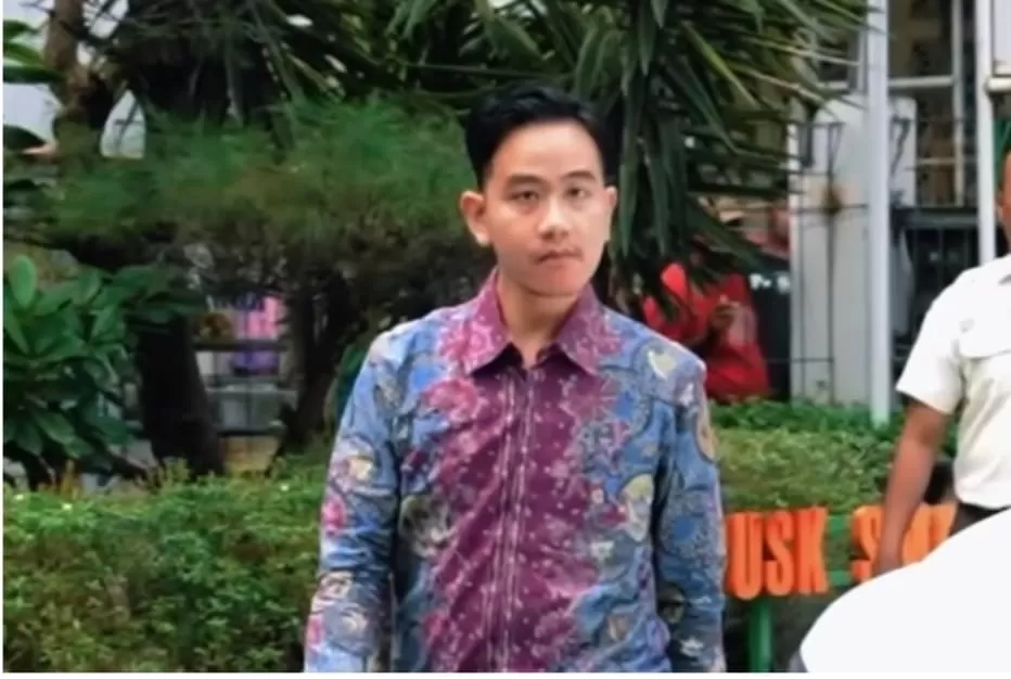 Wapres Gibran saat meninjau pelaksanaan Cek Kesehatan Gratis (CKG) di Jakarta Timur pada 22 Februari 2025. (Instagram/gibran_rakabuming)