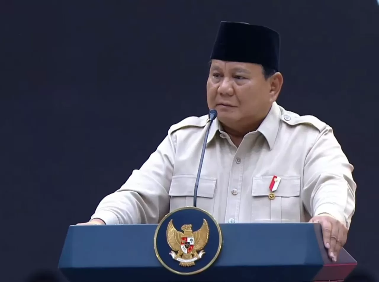 Presiden Prabowo saat menyampaikan sambutan di penutupan Kongres PSI 2025 di Solo, Jawa Tengah pada Minggu, 20 Juli 2025. (Tangkapan layar YouTube PSI)