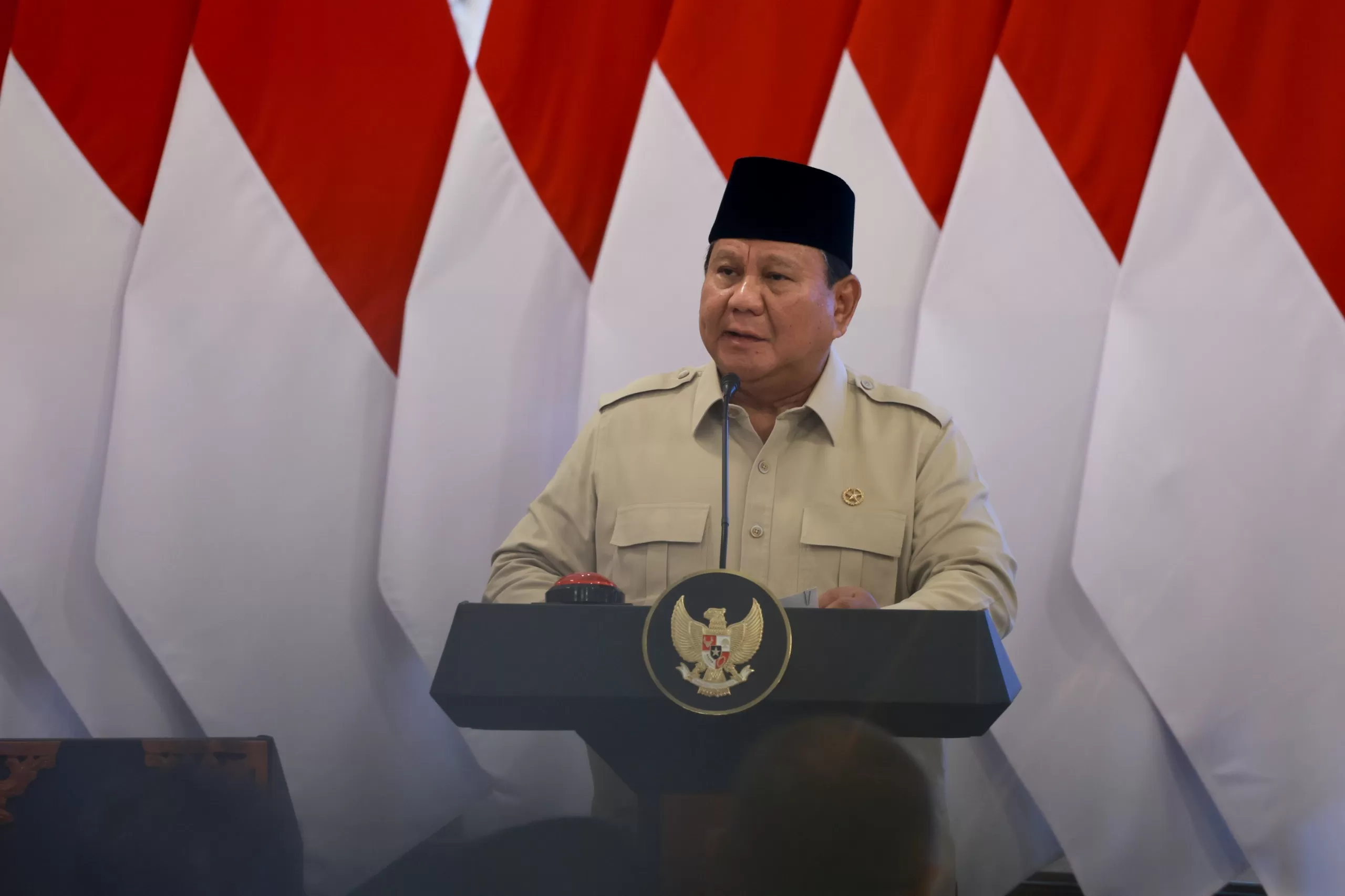  Presiden Republik Indonesia Prabowo Subianto secara resmi meluncurkan logo dan tema Hari Ulang Tahun ke-80 Kemerdekaan Republik Indonesia di Istana Negara, Rabu (23/7).