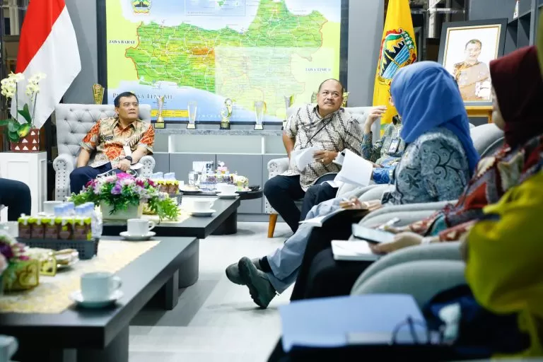 Gubernur Luthfi undang sembilan duta besar ke CJIBF 2025 untuk promosikan investasi hijau dan berkelanjutan di Jawa Tengah.