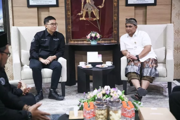 Judul SEO-Friendly dan Menarik: Taj Yasin Dorong Event Besar Digelar di Daerah, UMKM dan Ekonomi Lokal Siap Tumbuh  Meta Deskripsi (130 karakter): Wagub Taj Yasin minta event besar tak hanya di kota b