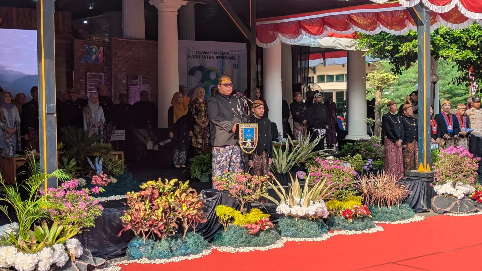 Wabup Hanies ajak warga Rembang refleksi di Hari Jadi ke-284. Fokus bangkit dan kelola potensi daerah dengan bijak.