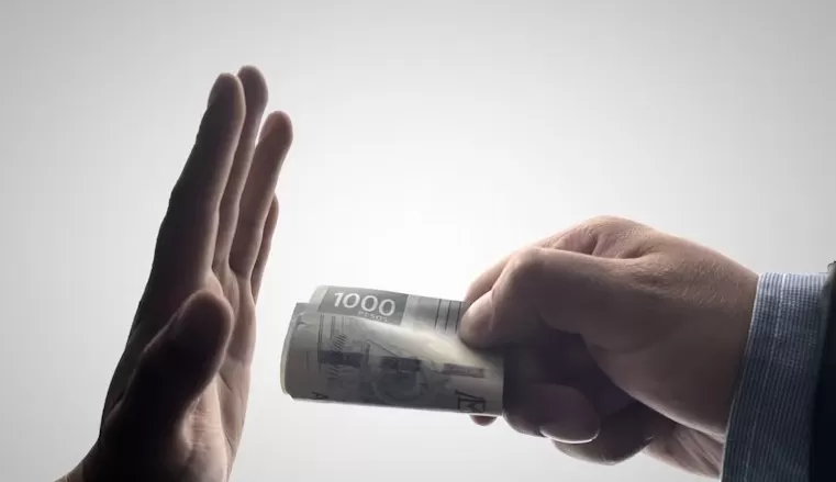 Foto Ilustrasi - Viral seorang wanita diduga menawar biaya denda atas pelanggaran lalu lintas yang dilakukannya. (Unsplash/Jesus Monroy Lazcano)