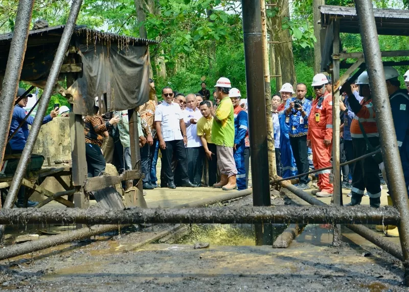 Menteri Energi dan Sumber Daya Mineral (ESDM) Bahlil Lahadalia menegaskan komitmen pemerintah untuk mewujudkan swasembada energi nasional dengan mengoptimalkan produksi minyak dan gas bumi dari sumur 
