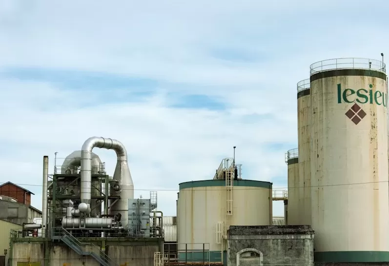 Foto Ilustrasi - Kemenperin turun langsung meninjau dampak pembatasan gas HGBT di perusahaan oleokimia. (Unsplash/Andr&eacute; Robillard)