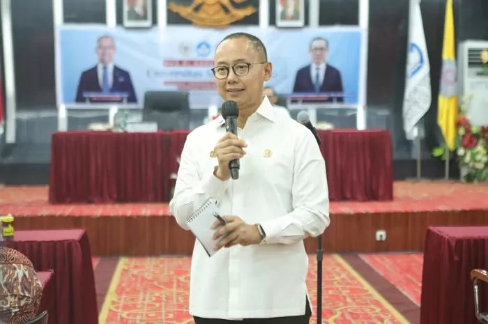Wakil Ketua MPR RI, Eddy Soeparno mengajak warga RI untuk menghindari anarki dalam aksi demonstrasi. (Instagram.com/@eddy_soeparno)
