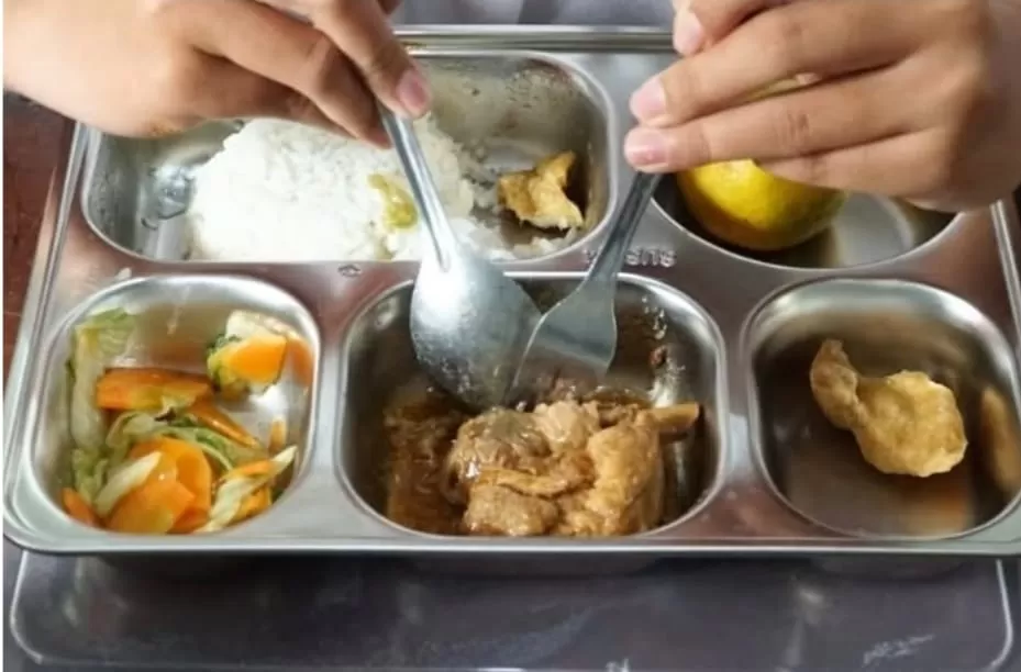 Foto ilustrasi penggunaan food tray atau ompreng dalam Makan Bergizi Gratis (MBG). (Instagram.com/badangizinasional.ri)