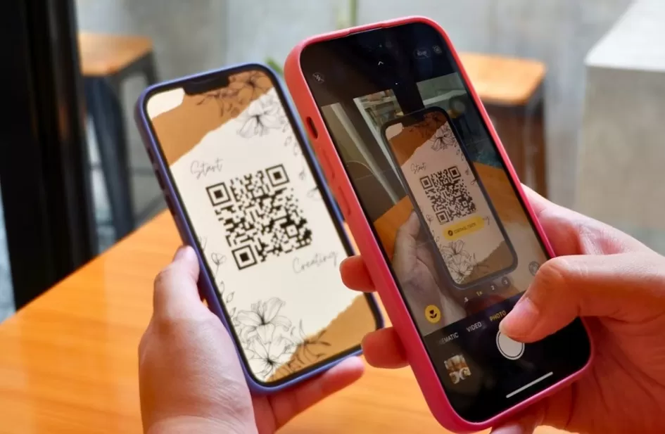 Foto Ilustrasi - Sebagai salah satu produk keuangan digital, QRIS memiliki beberapa keunggulan dan risiko. (Unsplash/heyimmarielle_03)