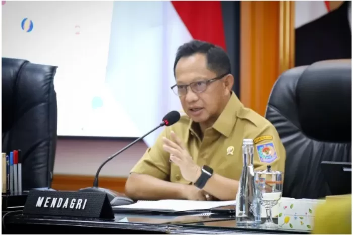 Menyoroti pernyataan Mendagri, Tito Karnavian terkait pemborosan anggaran di daerah, mulai dari modus rapat hingga kunjungan kerja. (Instagram.com/@titokarnavian)