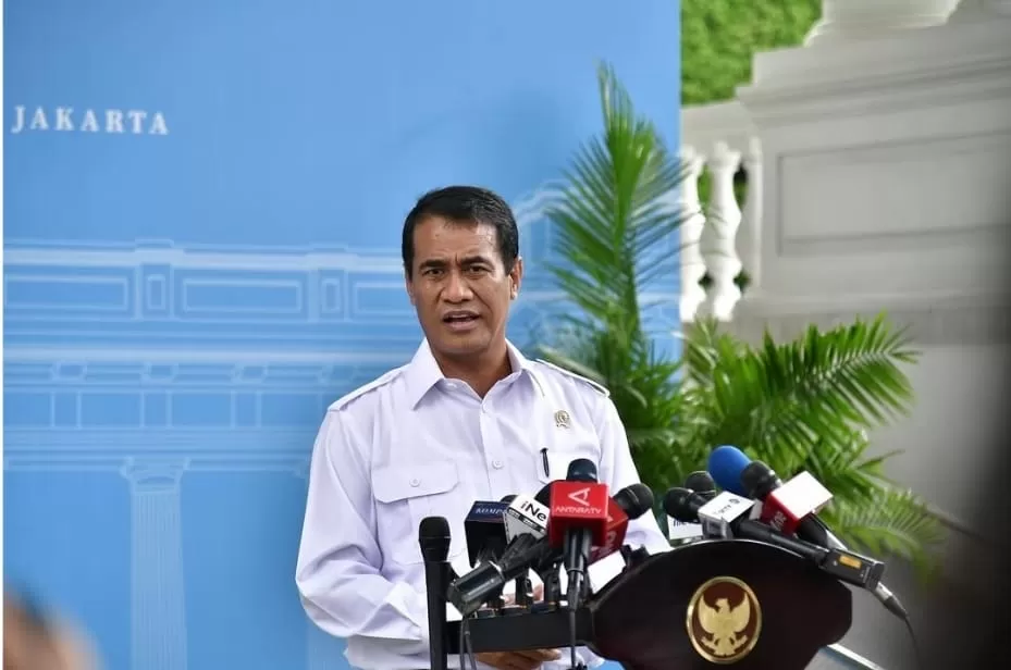 Mentan Andi Amran tanggapi laporan Bapanas soal beras turun mutu atau rusak. (Instagram/a.amran_sulaiman)