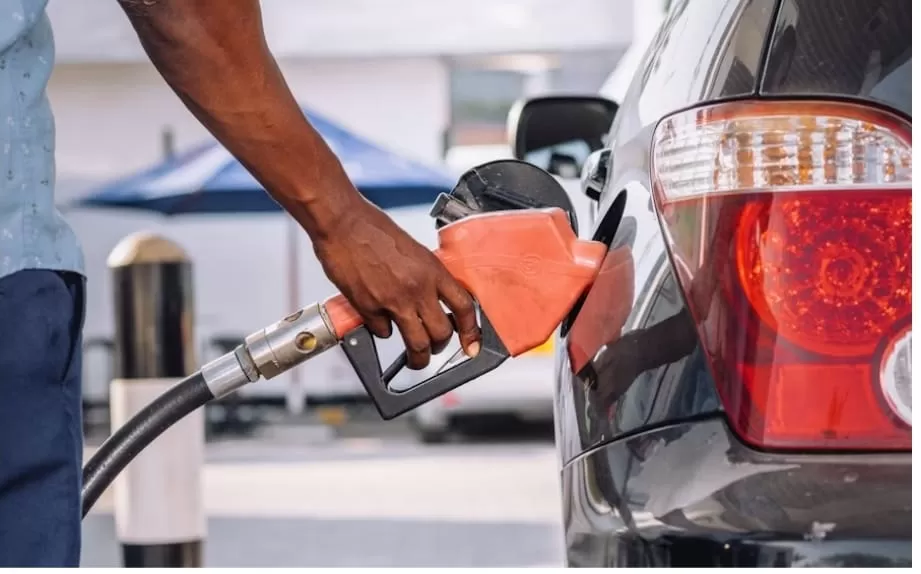 Pengamat Hukum, Fernandes Raja Saor komentari skandal BBM yang melibatkan Pertamina Patra Niaga dengan sejumlah perusahaan (Unsplash/mkumbwajr)