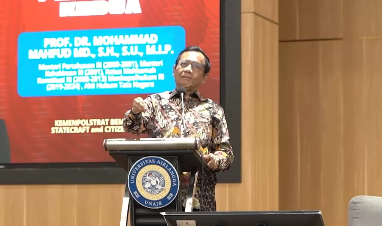 Mahfud MD bicara perkembangan demokrasi Indonesia dari masa ke masa. (Tangkapan layar YouTube Mahfud MD)