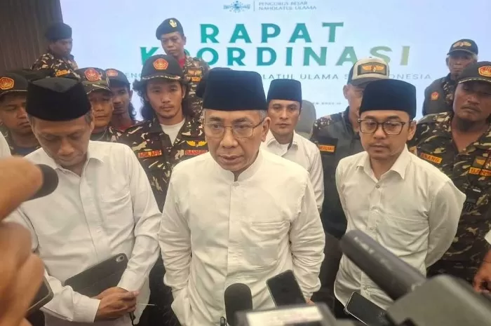 Menyoroti pernyataan Ketum PBNU, Yahya Cholil Staquf alias Gus Yahya usai dirinya didesak mundur dari jabatannya. (Instagram.com/@yahyacholilstaquf)