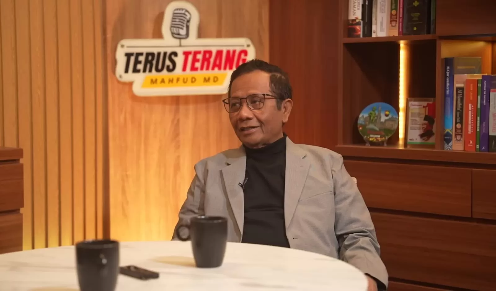 Mahfud MD menyoroti persoalan konflik internal yang terjadi dalam tubuh Nahdlatul Ulama (NU). (YouTube/Mahfud MD Official)