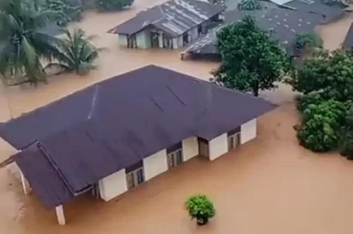 Menyoroti evakuasi korban banjir-longsor yang melanda wilayah Tapanuli Tengah, Sumatera Utara (Sumut). (Instagram.com/@masinton)