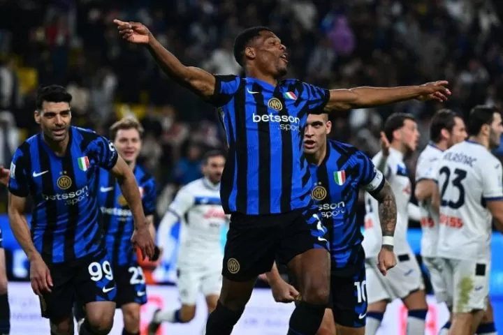 2 gol Denzel Dumfries ke gawang Atalanta antarkan Inter Milan ke final Supercoppa Italiana 2024 (Foto: instagram/@inter)