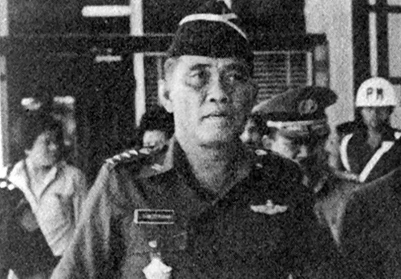 Benny Moerdani pernah memimpin operasi pengiriman bantuan senjata keoada pejuang Taliban di Afganistan. (Gusdur.net)