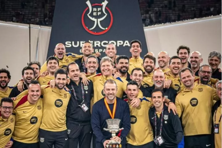 Hansi Flick puji performa timnya setelah menang 5-2 atas Real Madrid (Foto: instagram/@fcbarcelona)