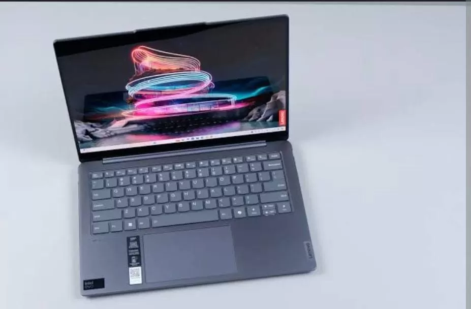 Desain Premium dan Fitur Unggulan Lenovo Yoga Slim 7i Aura Edition (Youtube/3093)