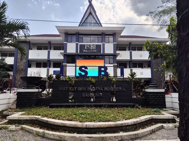 ISBI Bandung jelaskan alasan melarang pementasan Teater Payung Hitam bertajuk 'Wawancara dengan Mulyono' (Foto: RRI)