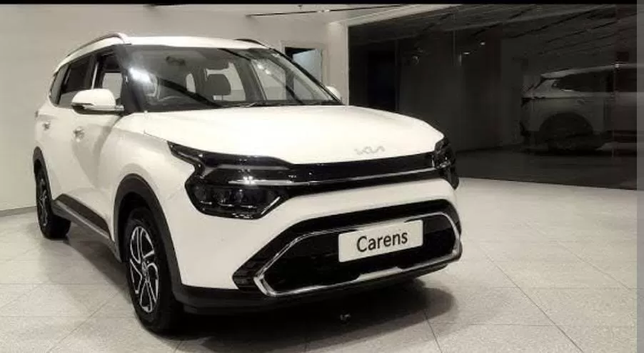 Skema Cicilan Kia Carens Premiere 7-Seater dan Kia Carnival 11S Dynamic (Youtube/kiacarens)