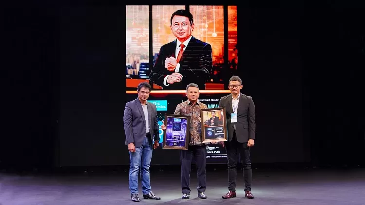 Penghargaan Indonesia Top Digital Innovation Award 2025 yang diraih Bank DKI (Dok: Bank DKI)